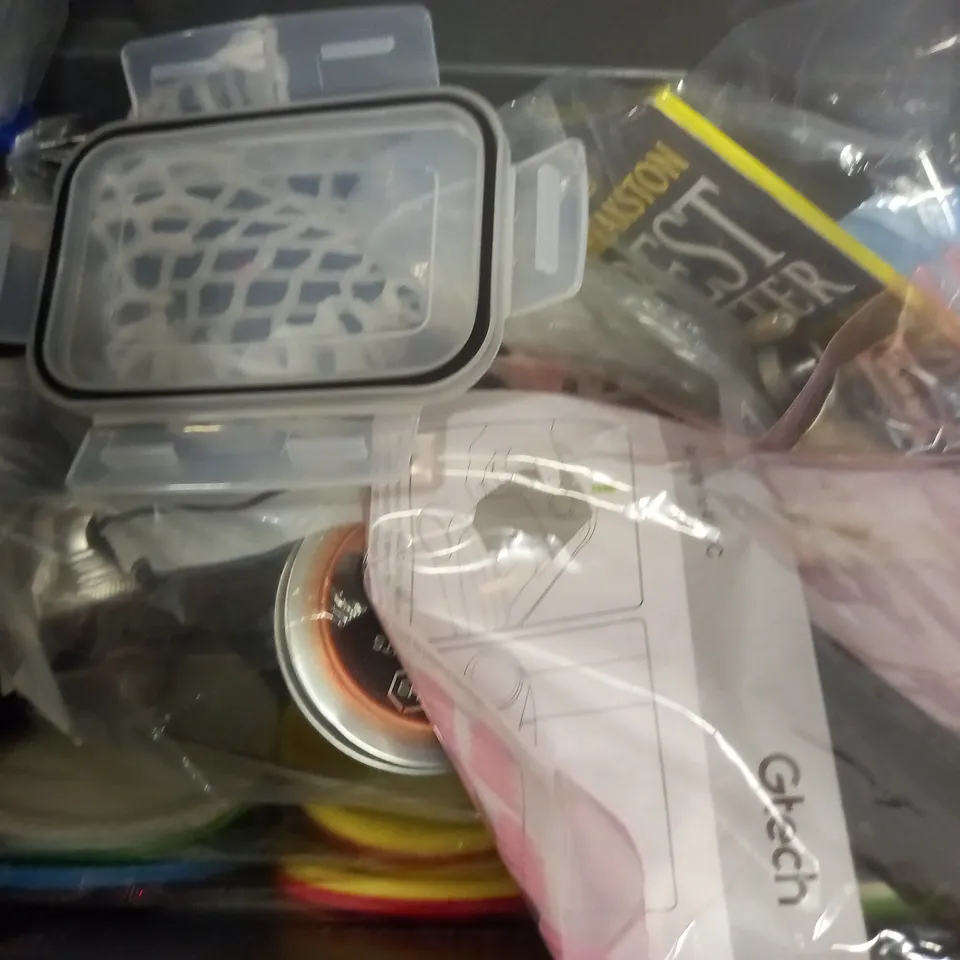 BOX OF APPROX 15 ASSORTED ITEMS TO INCLUDE - HALO BAITS 15MM HARD NUTS -ELECTRONIC LUGGAGE SCALE - CASTING SAND ETC