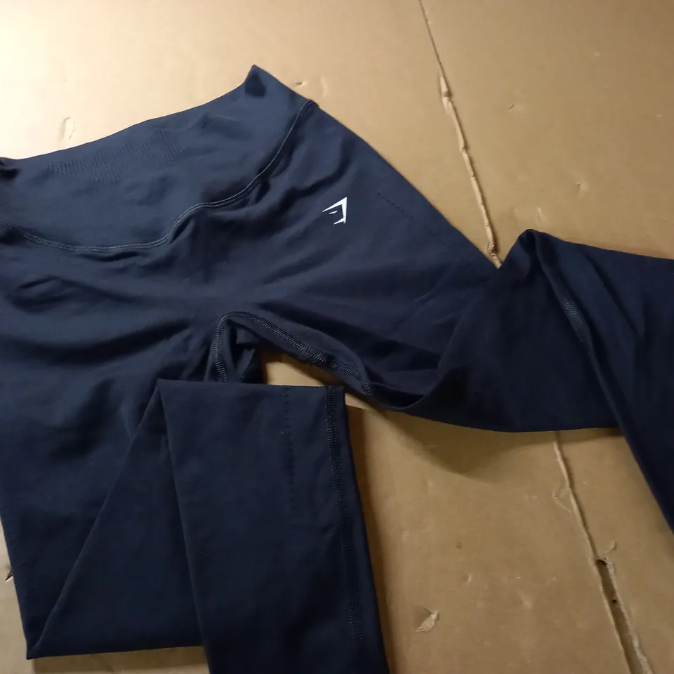 GYMSHARK BLACK TRAINING PANTS - XS