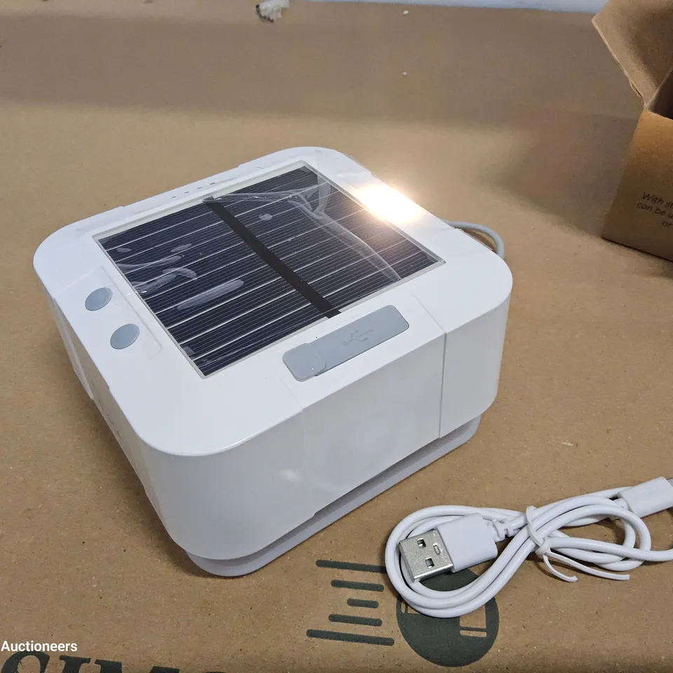 BOXED MULTIFUNCTION SOLAR DUAL CHARGE STRING LIGHTS