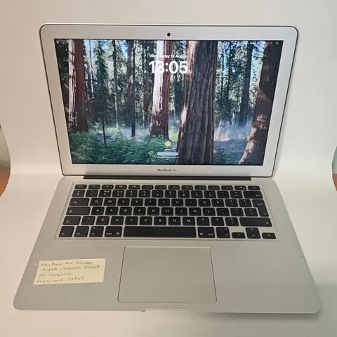 UNBOXED APPLE MACBOOK AIR I-7 8GB/256GB IN SILVER - A1466