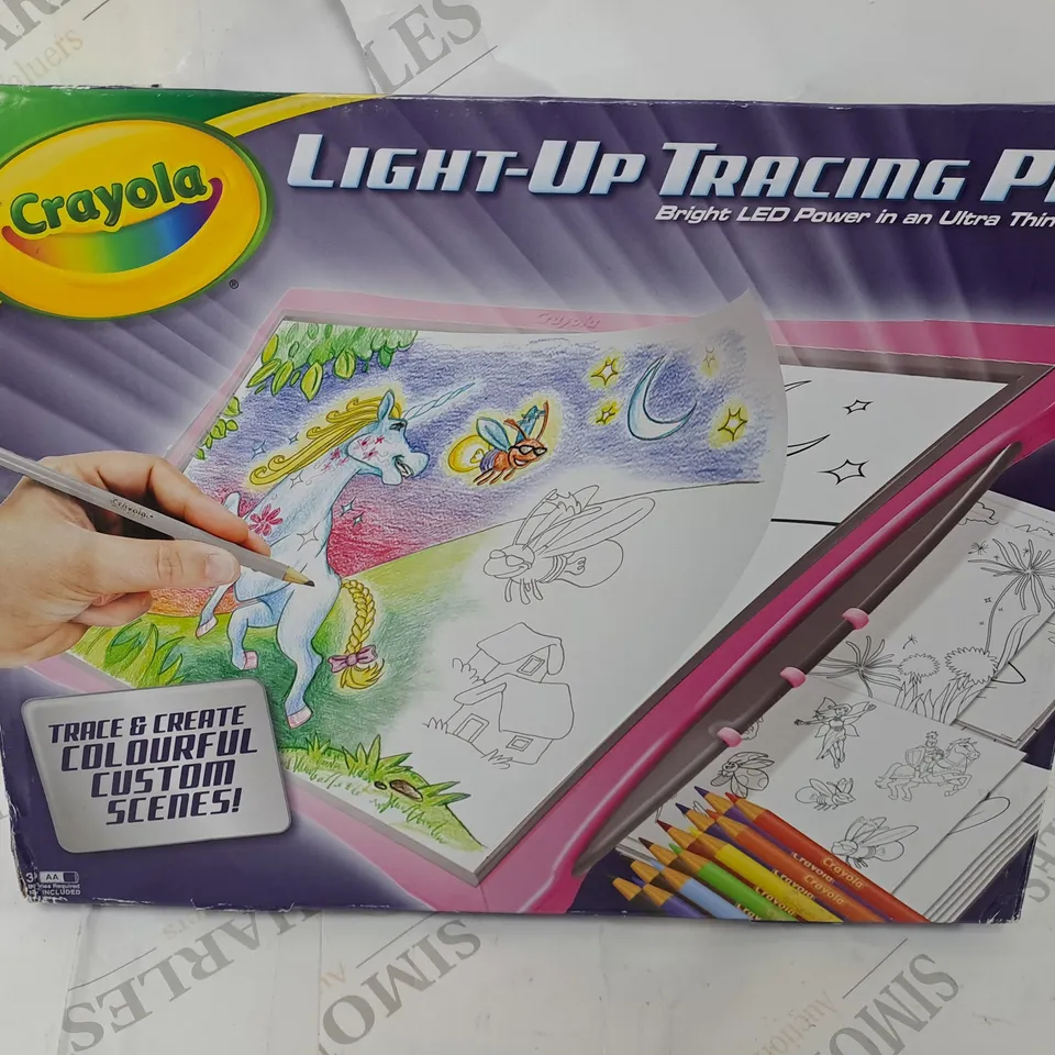 BOXED CRAYOLA LIGHT UP TRACING PAD ASSORTMENT  RRP £26.99