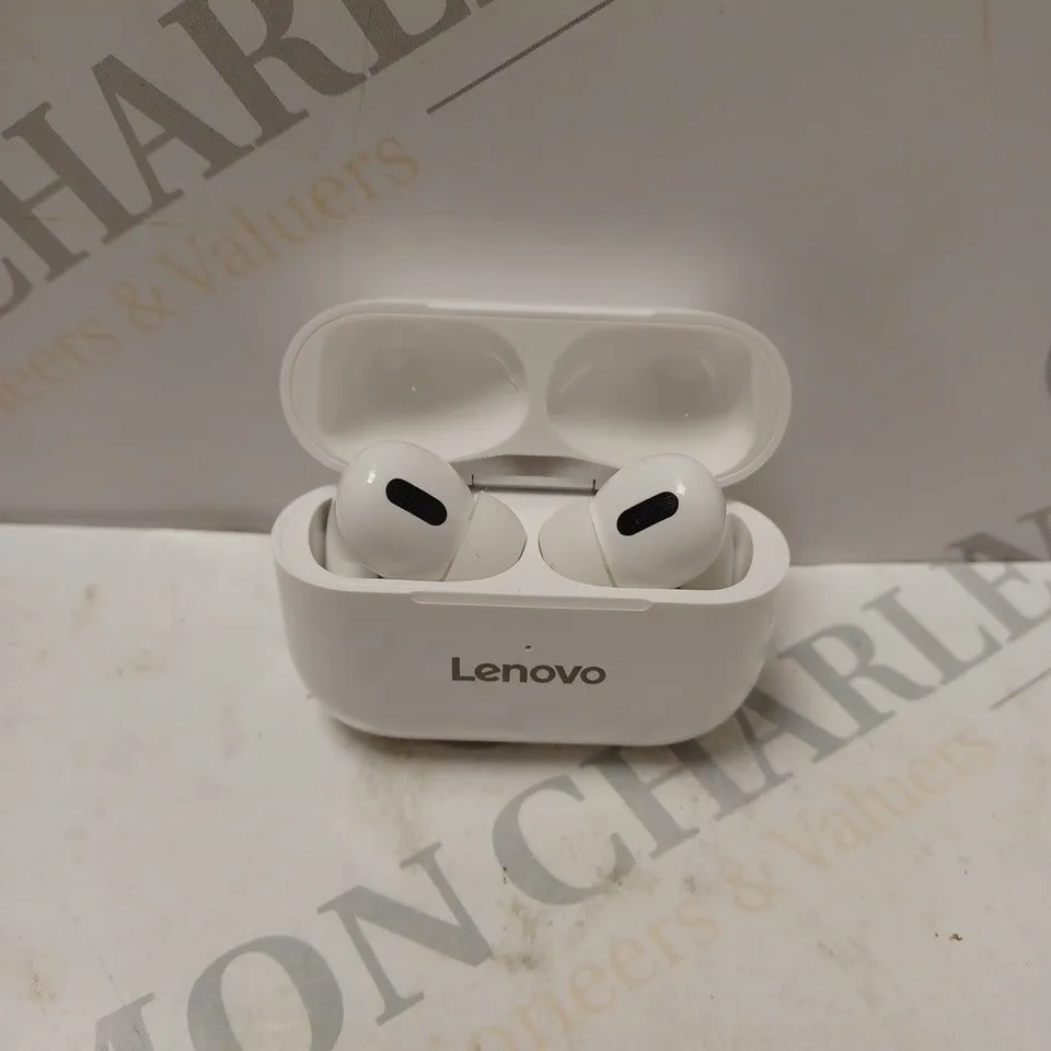 LENOVO WIRELESS EARBUDS IN WHITE