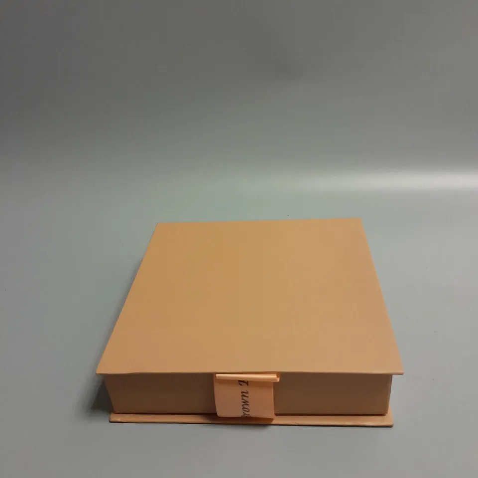 BOX OF 40 ASSORTED BROWN PEPPER HANDBAGS NECKLACE BOXES