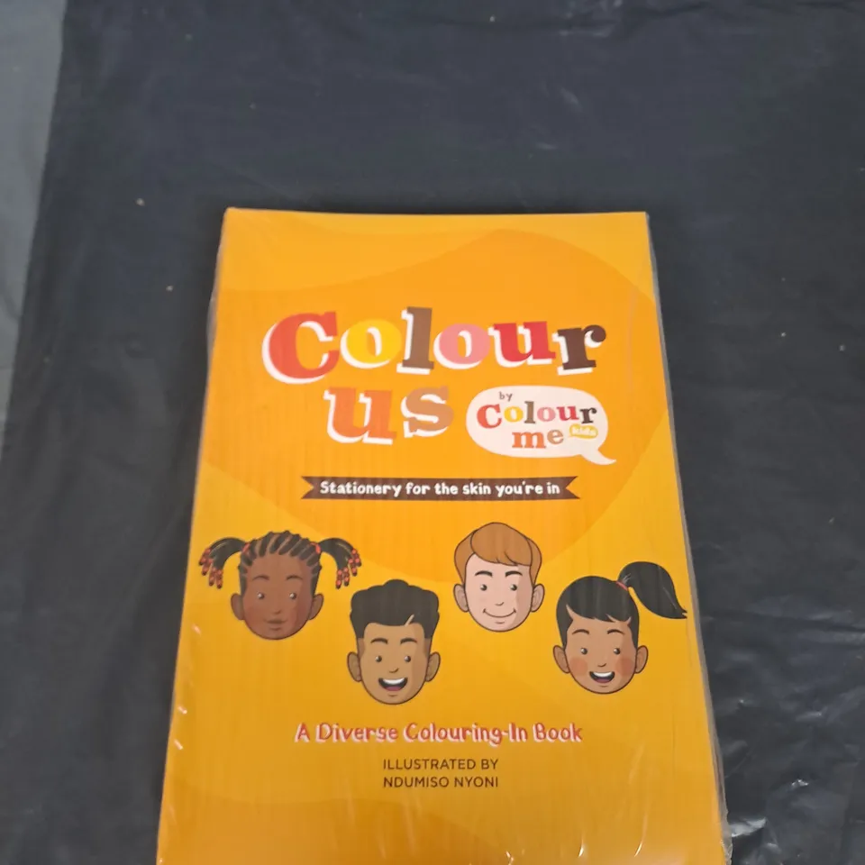 BOX OF APPROXIMATELY 125 COLOUR US BY COLOUR ME KIDS DIVERSE COLOURING BOOKS