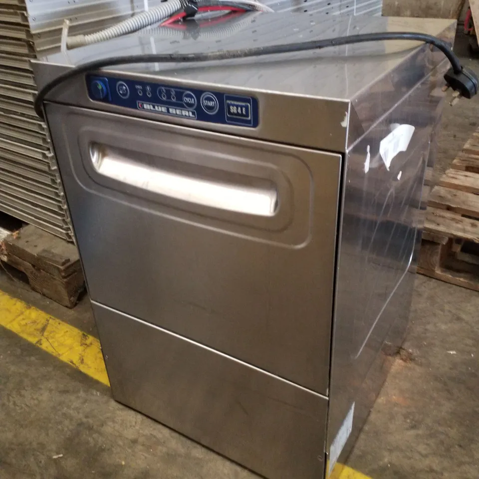 BLUE SEAL SG4EP5PD CABINET GLASSWASHER