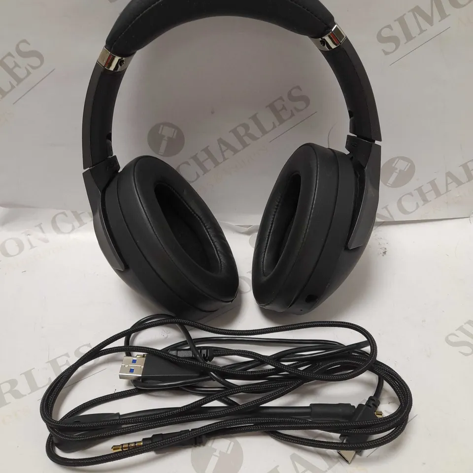 ASUS ROG STRIX GO 2.4 ,USB-C 2.4G HZ WIRELESS GAMING HEADSET