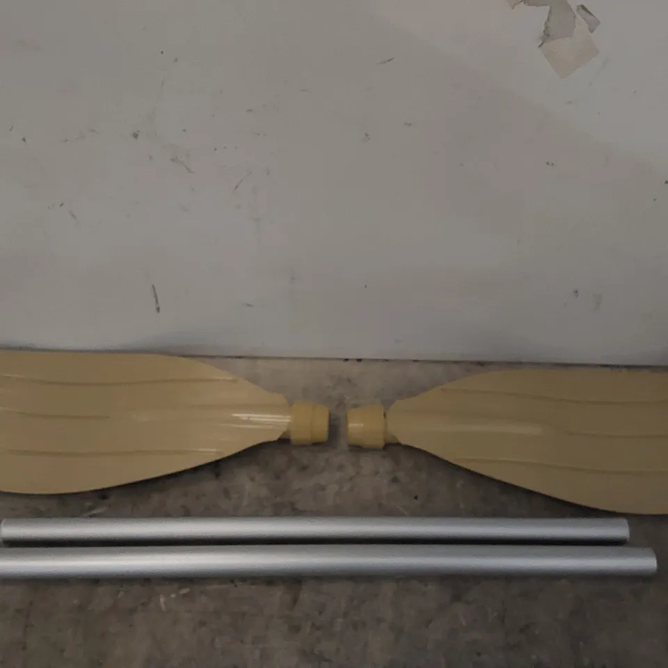 BAGGED KAYAK PADDLE (1 ITEM)