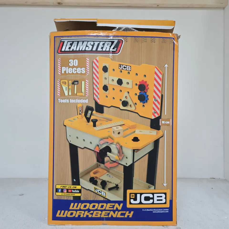 JCB WOODEN WORKBENCH TOY SET – 30 PIECES, TOOLS INCLUDED (BOXED)