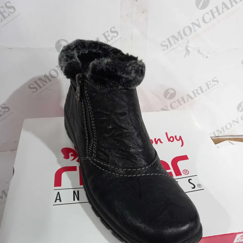 BOXED RIEKER ANTISTRESS FUR CUFF ANKLE BOOTS, BLACK - SIZE 7.5 