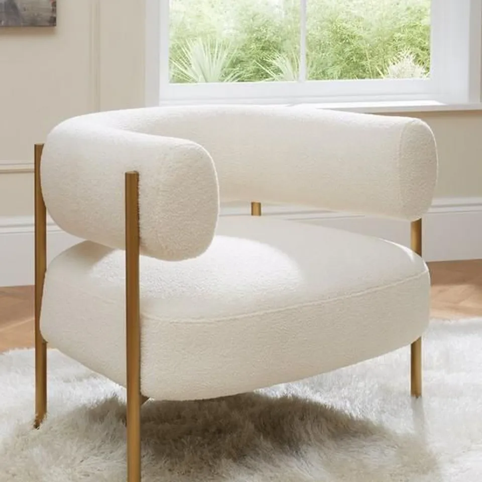 BOXED ICON ACCENT CHAIR