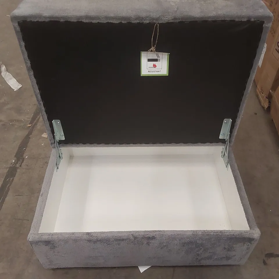 VERONA STORAGE FOOTSTOOL