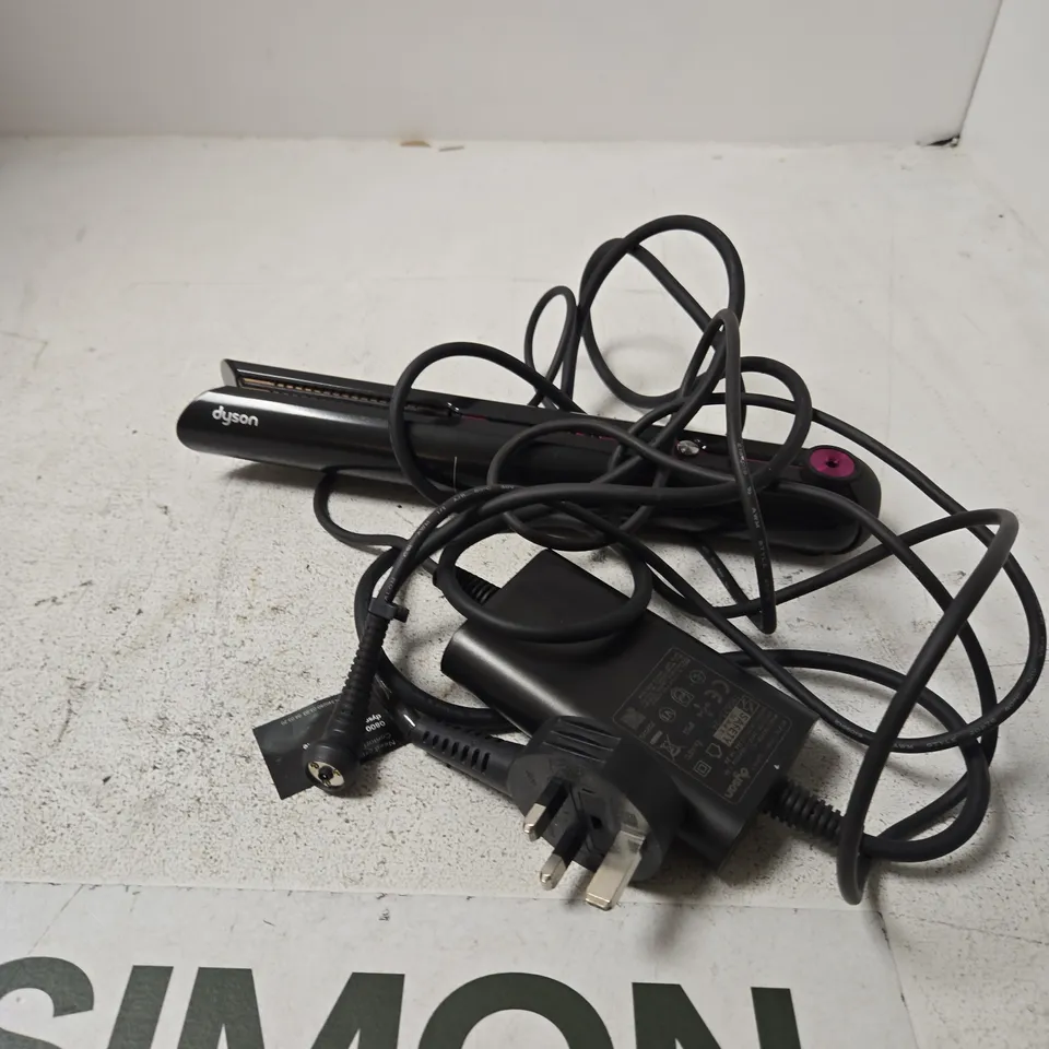 DYSON HAIR STYLING STRAIGHTENER – BLACK