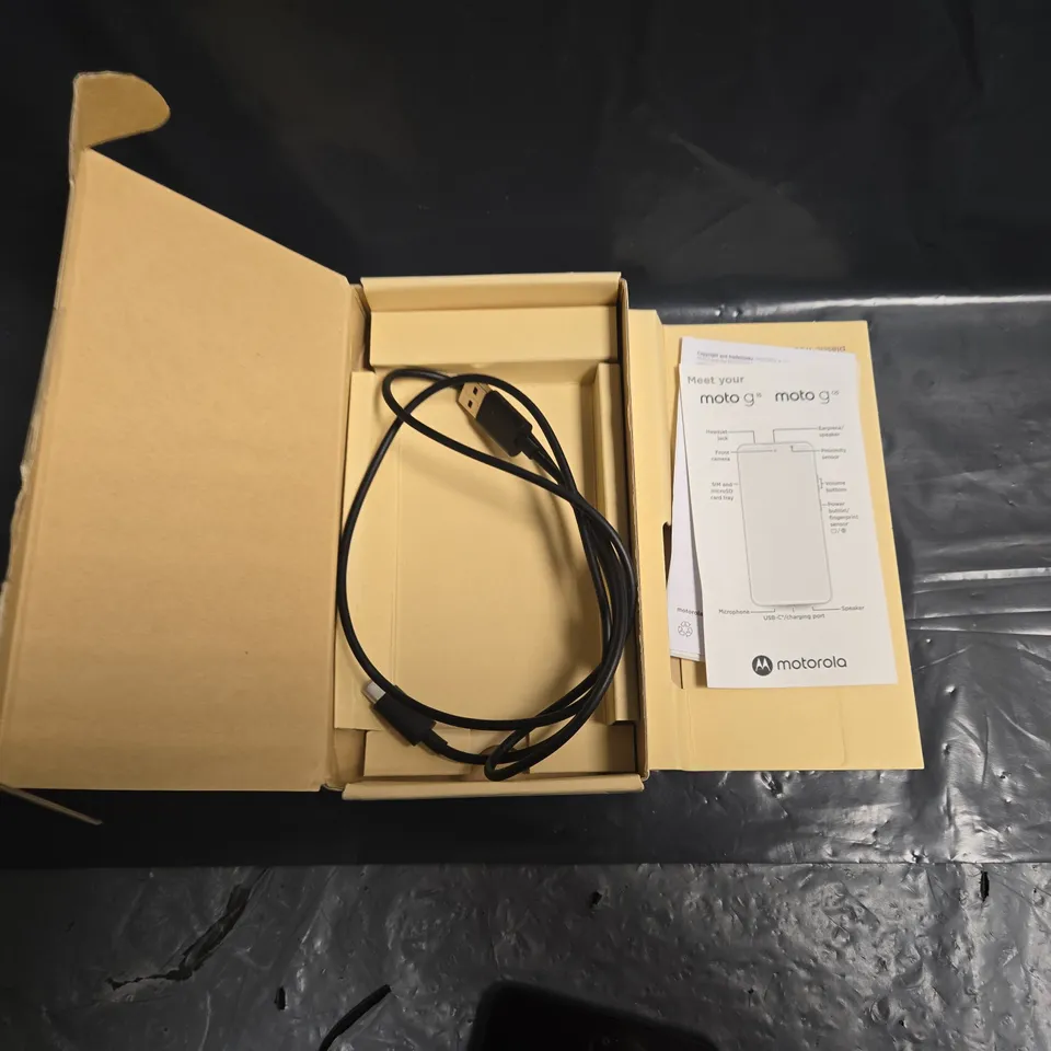 MOTOROLA MOTO G5 64GB IN FOREST GREEN 