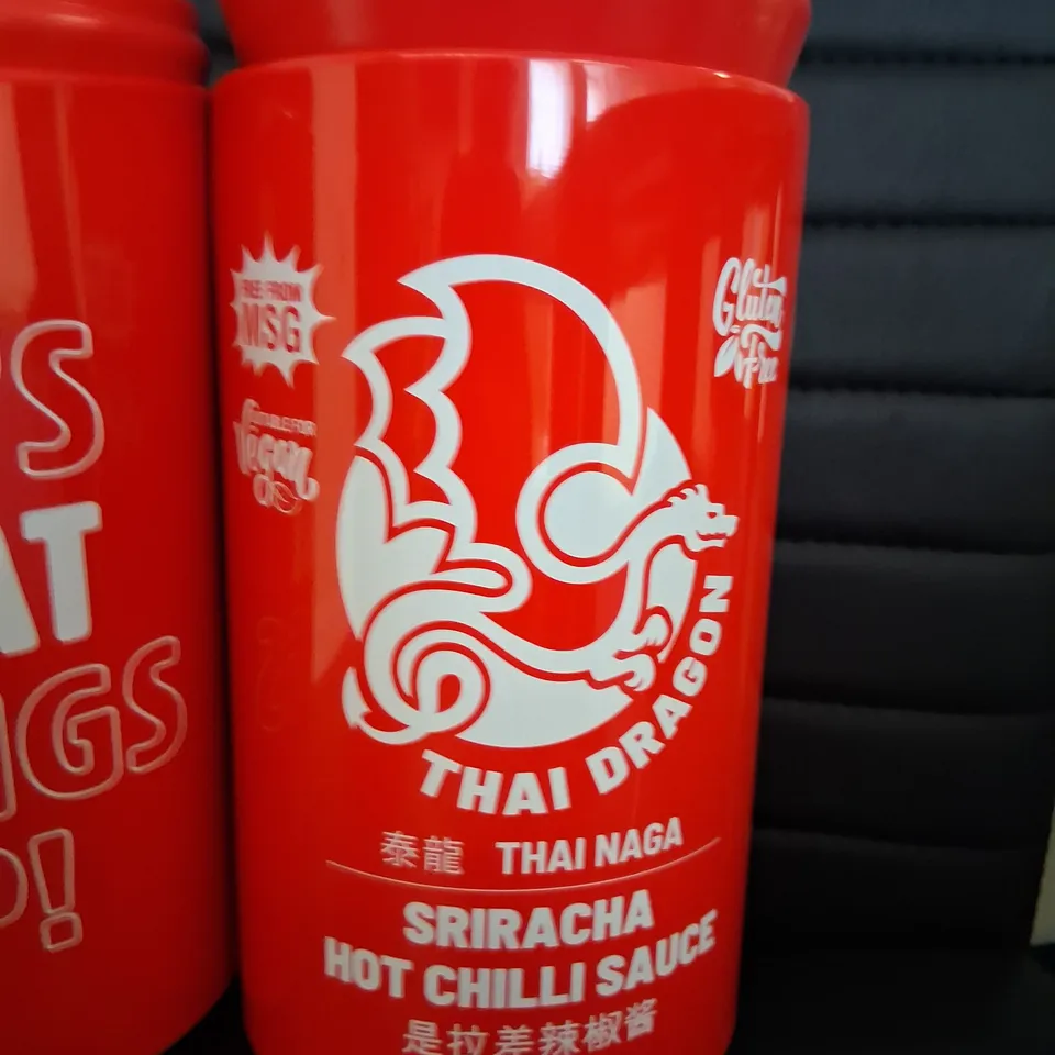 APPROXIMATELY 12 BRAND NEW THAI DRAGON SRIRACHA HOT CHILLI SAUCE TINS