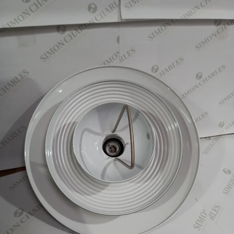 STOCKHOLM RIS FALL PENDANT IN SILVER & WHITE