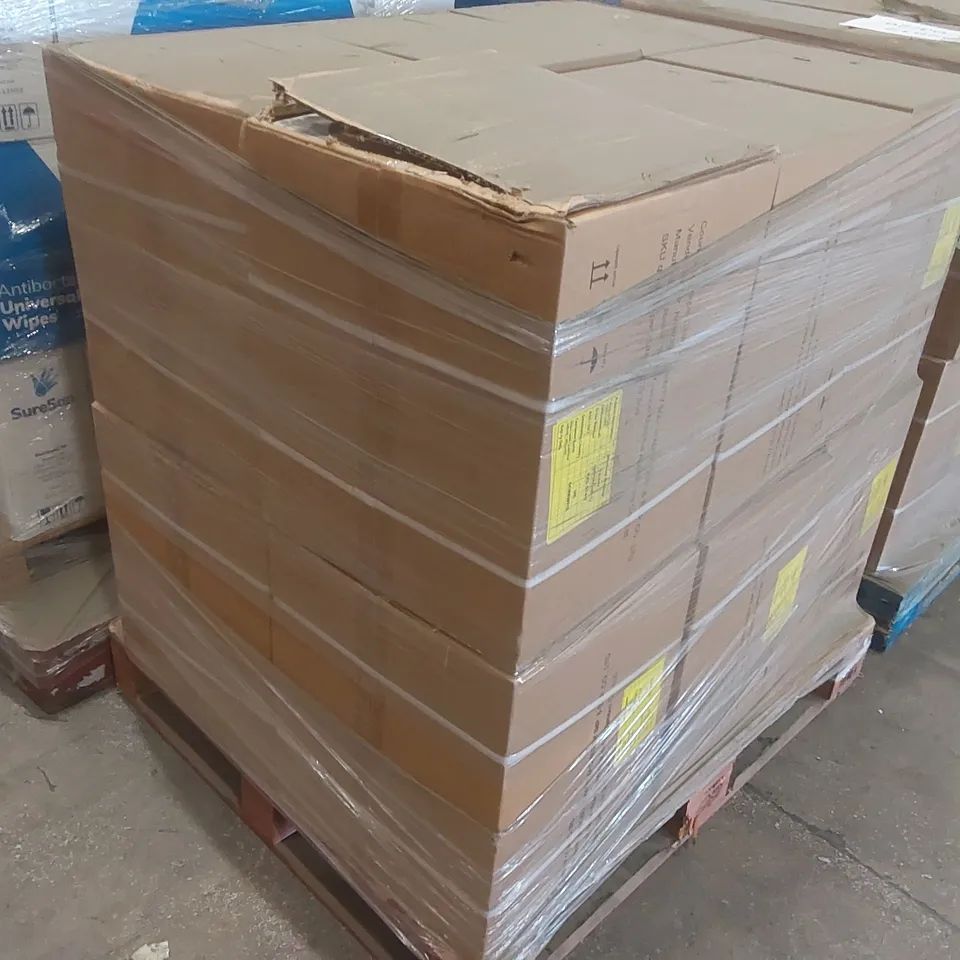 PALLET CONTAINING A VERY LARGE QUANTITY OF MEDICAL FACE MASKS