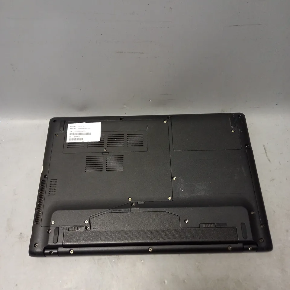 FUJITSU LIFEBOOK A555 LAPTOP IN BLACK