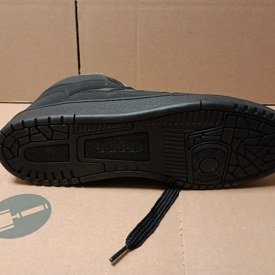 UNBOXED PAIR OF ADIDAS RAPID COURT MID WIN TRAINERS IN BLACK - UK 11