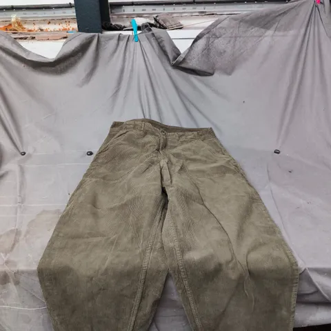 FINISTERRE ORGANIC GREEN CORDUROY TROUSERS SIZE 32R