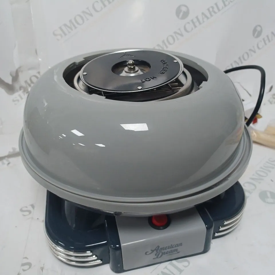 BOXED AMERICAN DREAM CANDY FLOSS MACHINE - WITH FLAVOURINGS 
