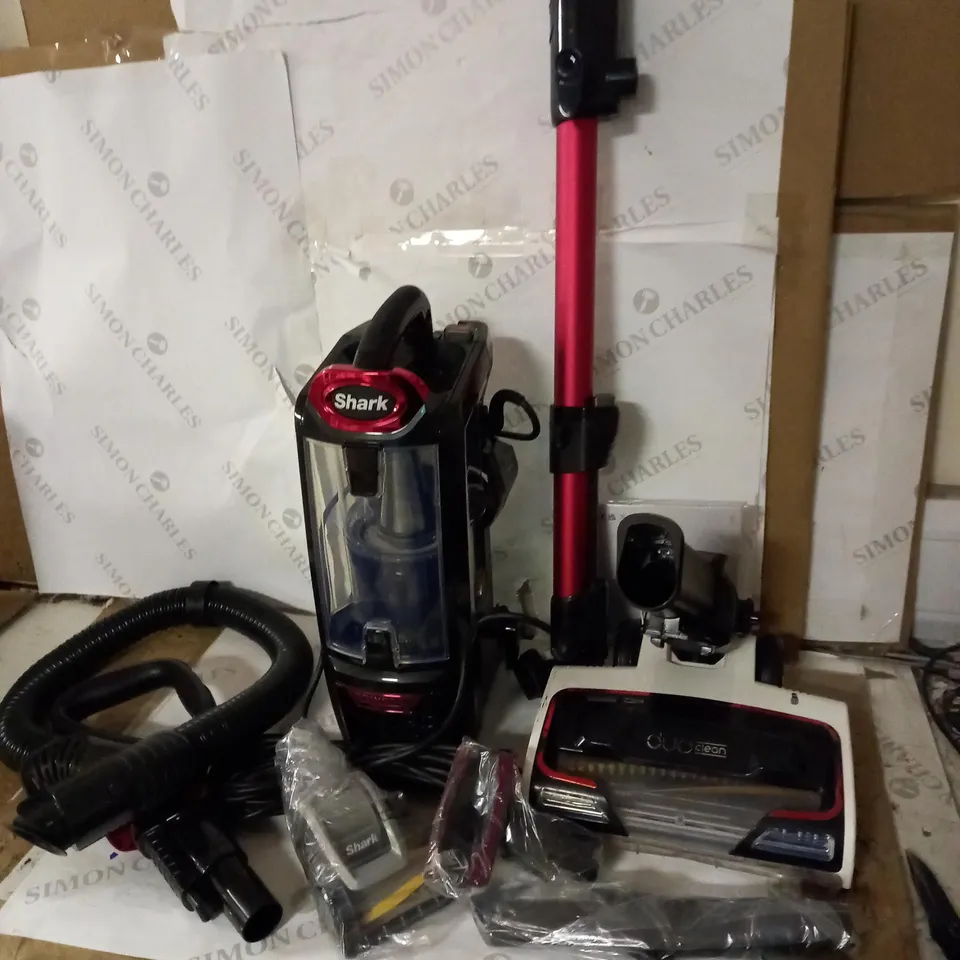 SHARK UPRIGHT VACUUM CLEANER 