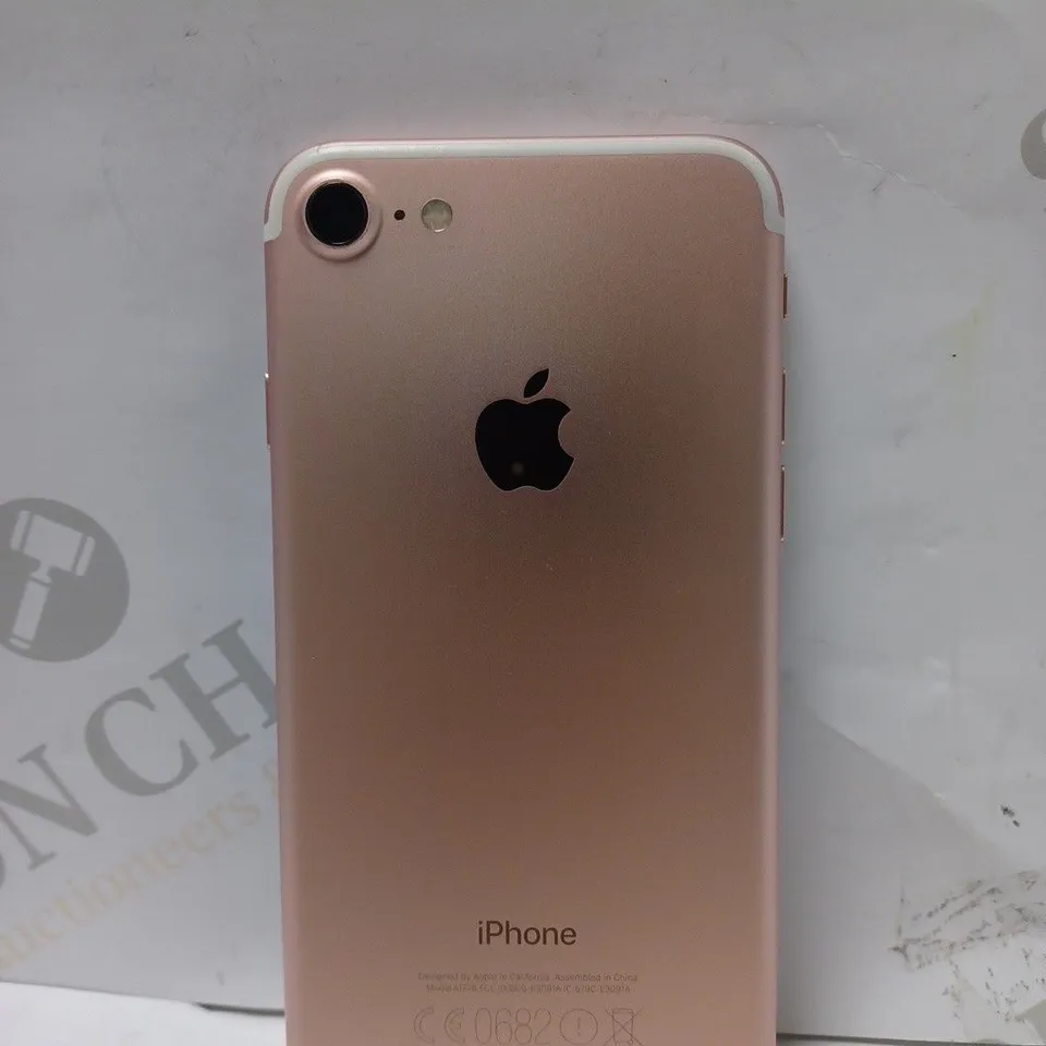 APPLE IPHONE 7 IN ROSE GOLD