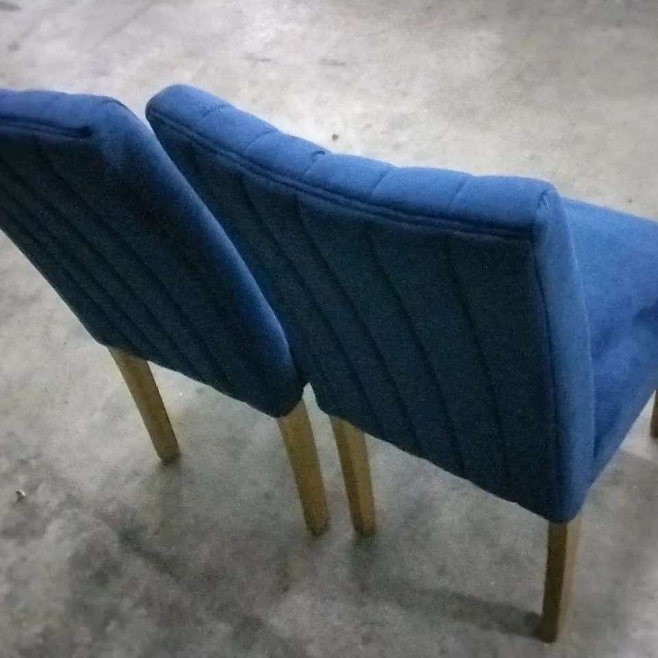 SET OF 2 NAVY BLUE VELVET DINING CHAIRS WITH WOODEN LEGS