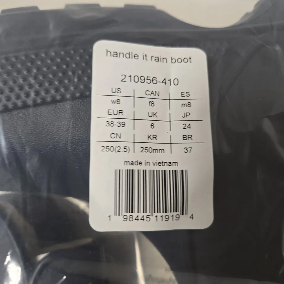 CROCS HANDLE IT RAIN BOOT – WOMEN'S UK 6 (EU 38-39) – SEALED IN PACKAGING