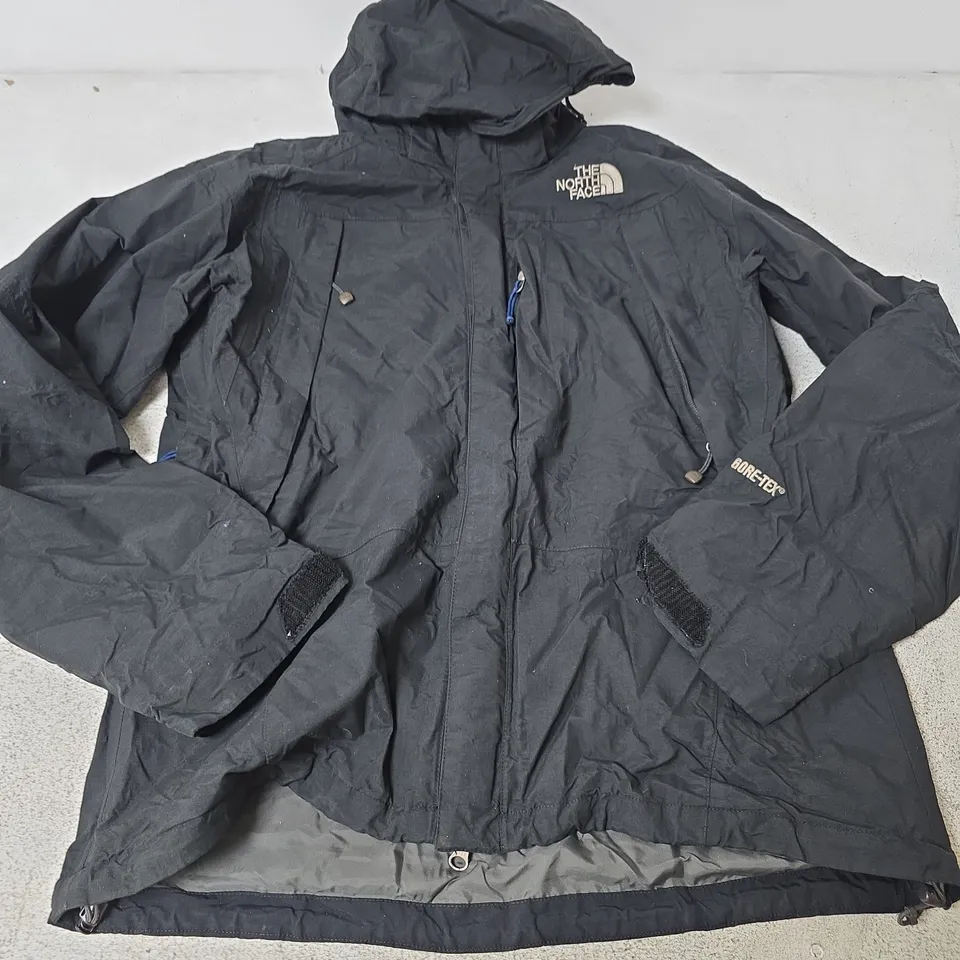 THE NORTH FACE GORE-TEX JACKET – MEN'S, BLACK, UK SIZE M