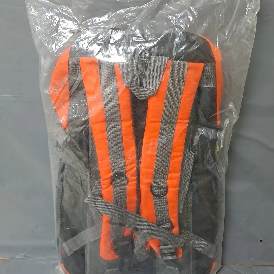 HUNTVP KEEP MOVING RUCKSACK IN ORANGE