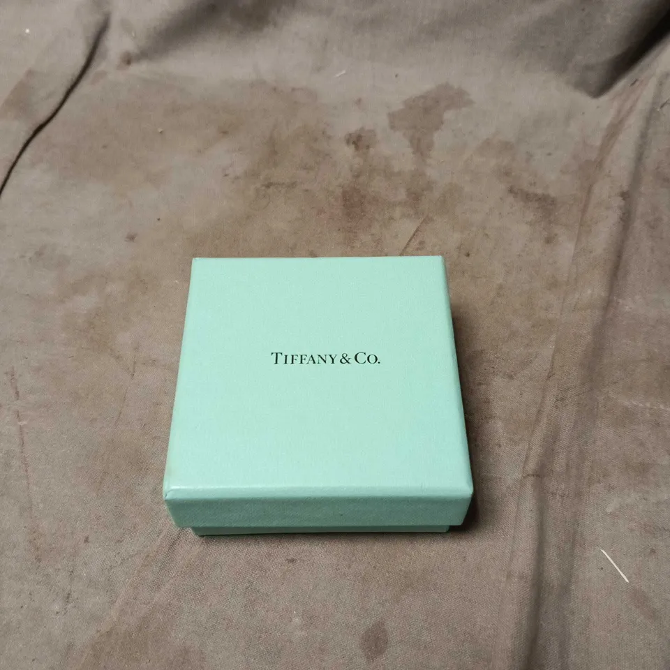 TIFFANY & CO. BEADED BRACELET WITH TURQUOISE HEART CHARM – BOXED