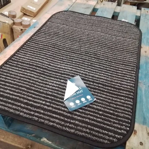 QUALITY DESIGNER AREA RUG - APPROXIMATELY 75X50CM