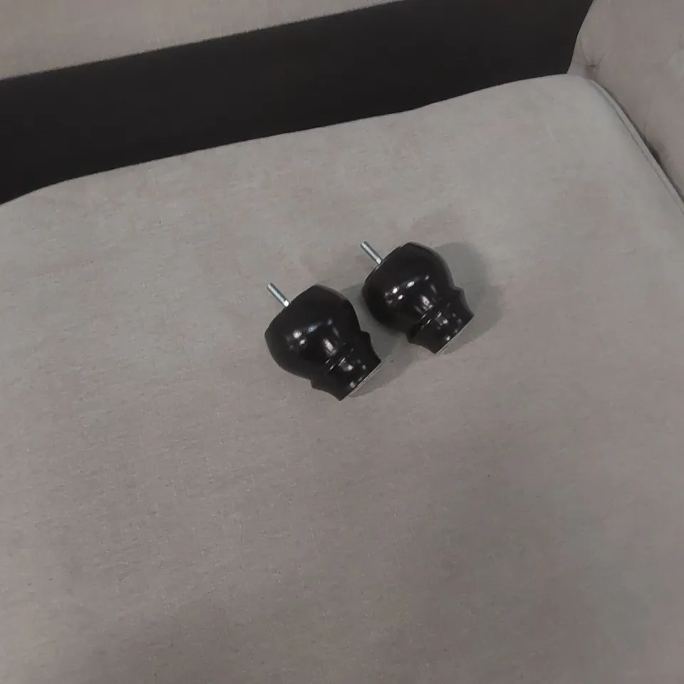 QUALITY DESIGNER FABRIC UPHOLSTERED CHESTERFIELD SOFA - MISSING CUSHIONS