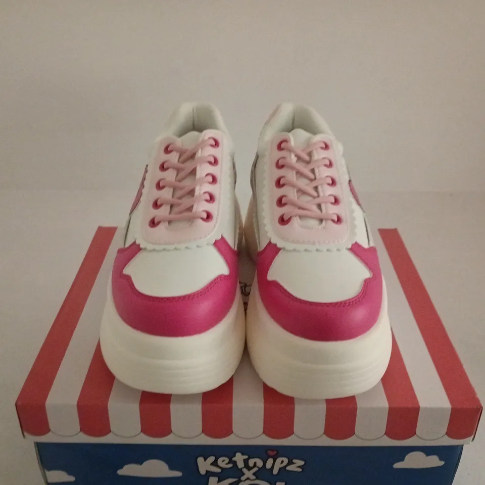 BRAND NEW BOXED KETNIPZ X KOI LOVEABLE ANTICS CHUNKY TRAINERS - PINK - SIZE 7