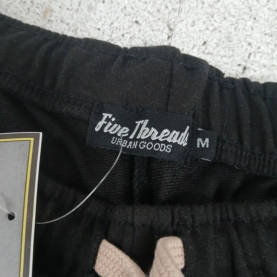 FIVE THREADS URBAN GOODS BLACK SHORTS – SIZE M