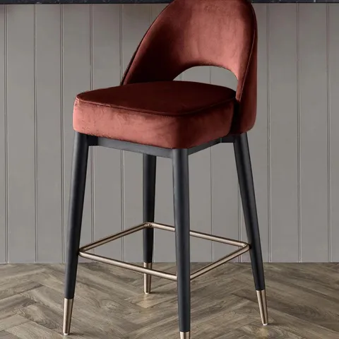 BOXED DANETTI CLOVER TOFFEE RED VELVET BAR STOOL