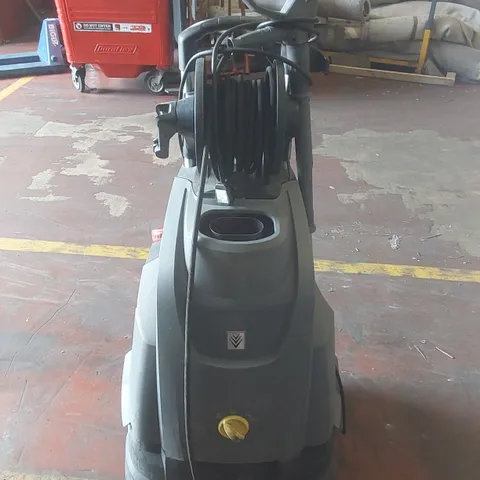 KARCHER HDS 5/11 UX HOT WATER PRESSURE WASHER