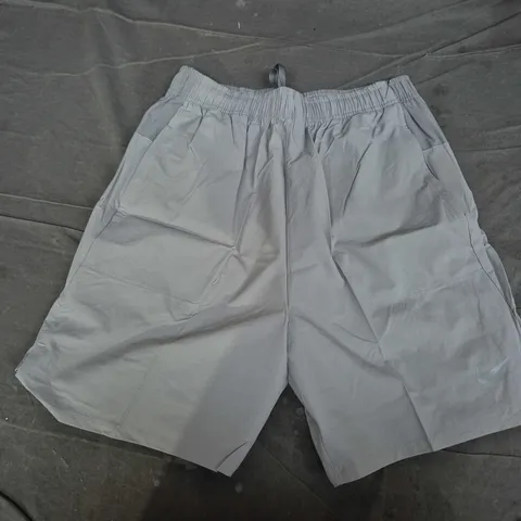 NIKE DRI-FIT SHORTS IN GREY - LARGE