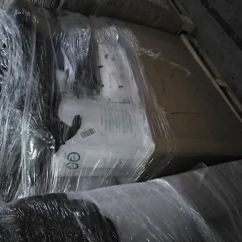 PALLET OF ASSORTED ITEMS INCLUDING RECCI BEDDING, SEAT CUSHION, MEMORY FOAM PILLOWS