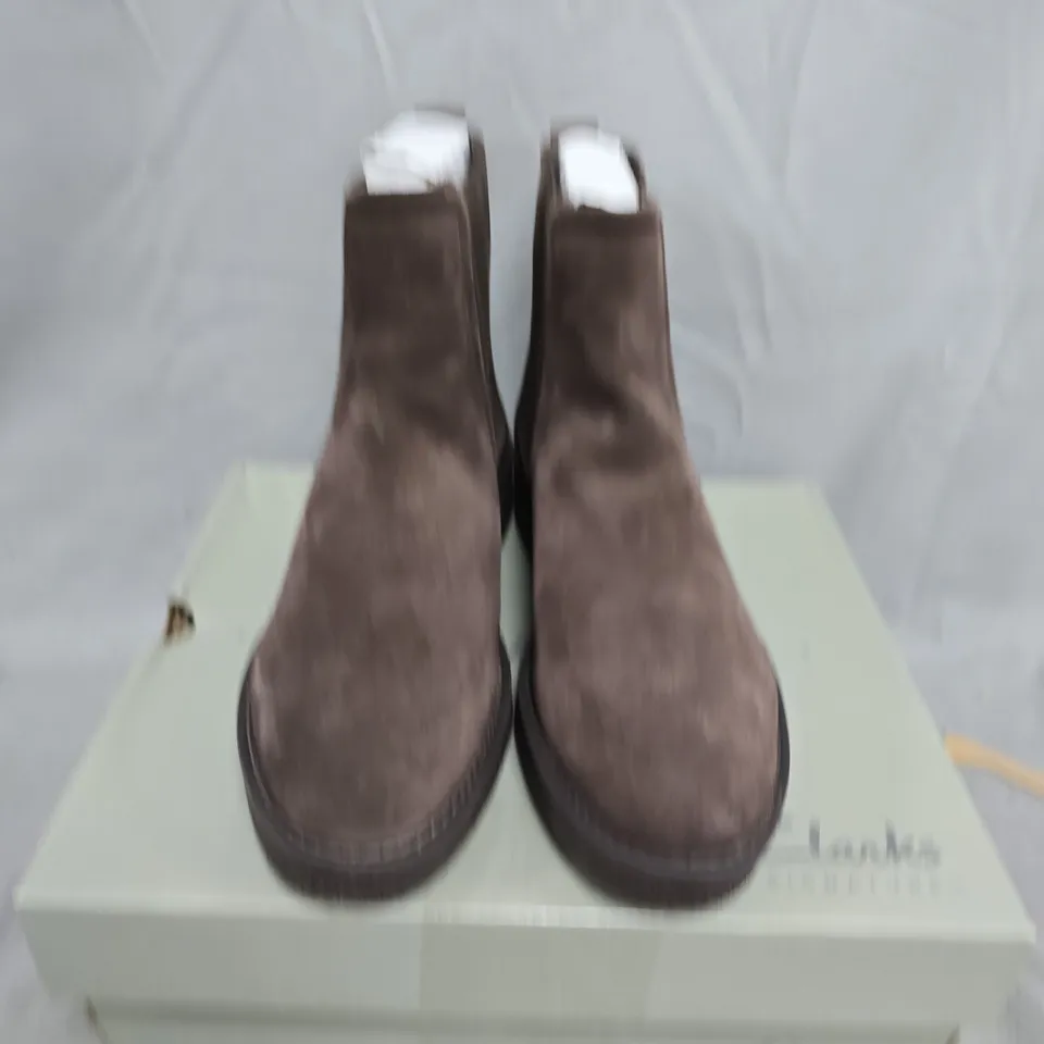 CLARKS SIGNATURE CHELSEA BOOTS – BROWN SUEDE, MEN'S - UK SIZE 6