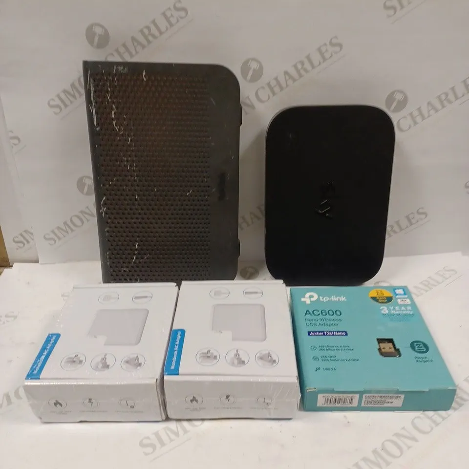 BOX TO CONTAIN APPROX. 5 X ASSORTED TECH PRODUCTS. INCLUDES NANO WIRELESS ADAPTER, NOTEBOOK AC ADAPTERS, ROUTERS ETC 