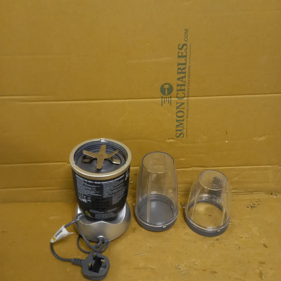 NUTRIBULLET 600 BLENDER 