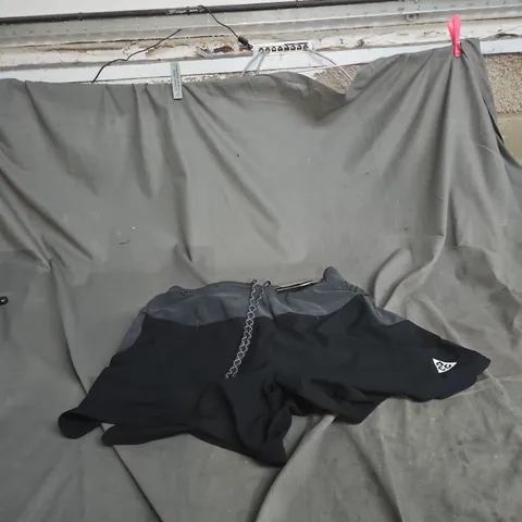 OCG MEN'S BLACK JACKET – SIZE M 