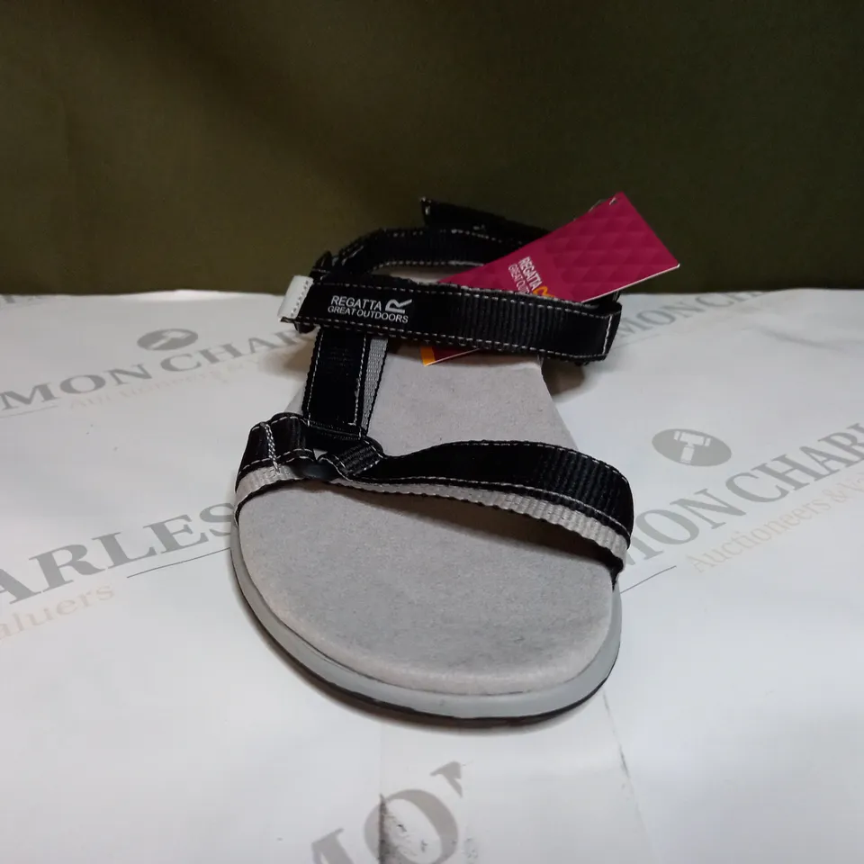 REGATTA LADY SANTA SOL SANDALS SIZE 5