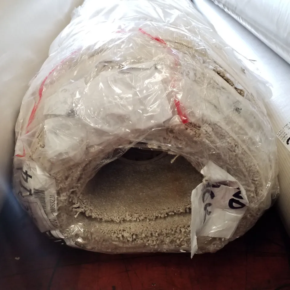 ROLL OF QUALITY ULTIMATE IMPRESSIONS MERIT CARPET APPROXIMATELY 6.5×4M