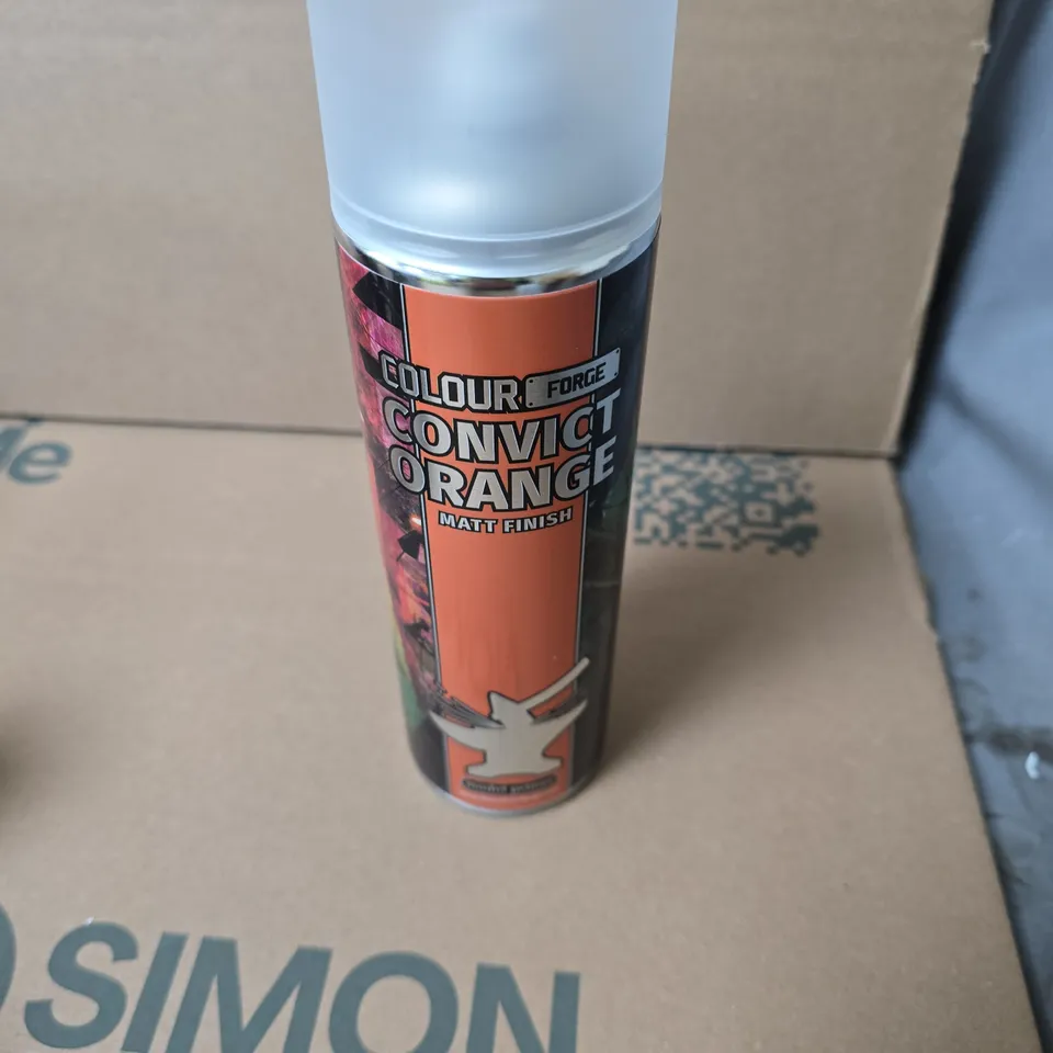 APPROXIMATELY 12 ASSORTED AEROSOLS INCLUDING STORM ELIXIR BODY SPRAY , COLOUR FORCE CONVICT ORANGE MATT FINISH AND FEMFRESH SPRAY 