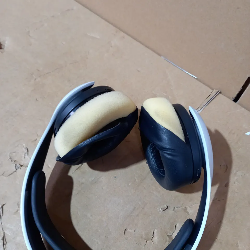PLAYSTATION PULSE 3D WIRELESS HEADSET