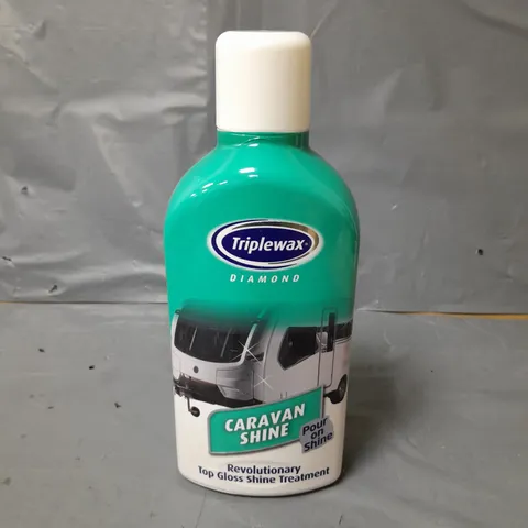 LOT OF 12 BOTTLES OF TRIPLEWAX CARAVAN POUR ON SHINE - 1L PER BOTTLE