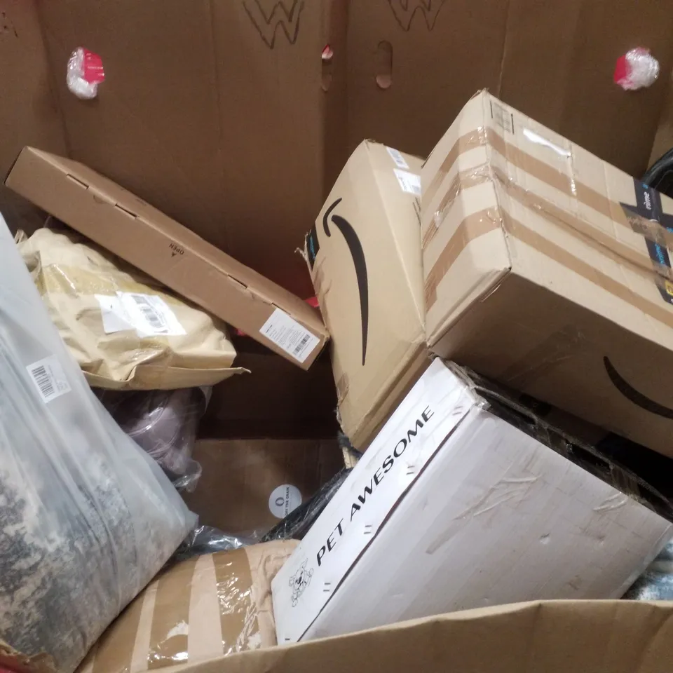 PALLET CONTAINING ASSORTED PRODUCTS INCLUDING A1 LIGHT PAD, BED RAIL, HIGH CHAIR FOOTREST, HELPER TOWER & MAKEUP ORGANISER 