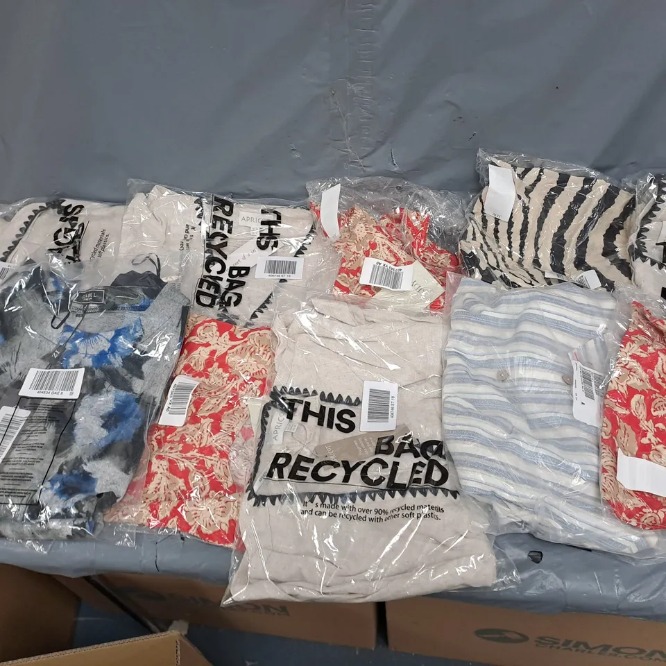 BOX OF APPROXIMATELY 10 ASSORTED BAGGED PIECES OF CLOTHING IN VARIOUS STYLES, SIZES, AND BRANDS 